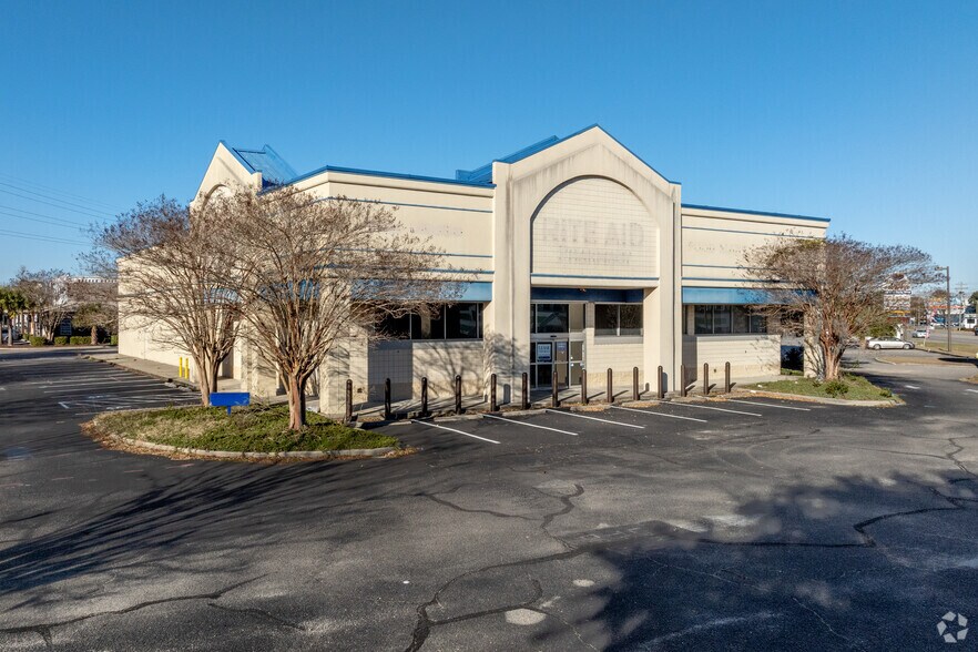 Primary Photo Of 788 Inlet Square Dr, Murrells Inlet Drugstore For Lease
