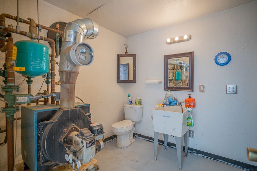 More Photos Of 455 Division St, Fairbanks Specialty For Sale