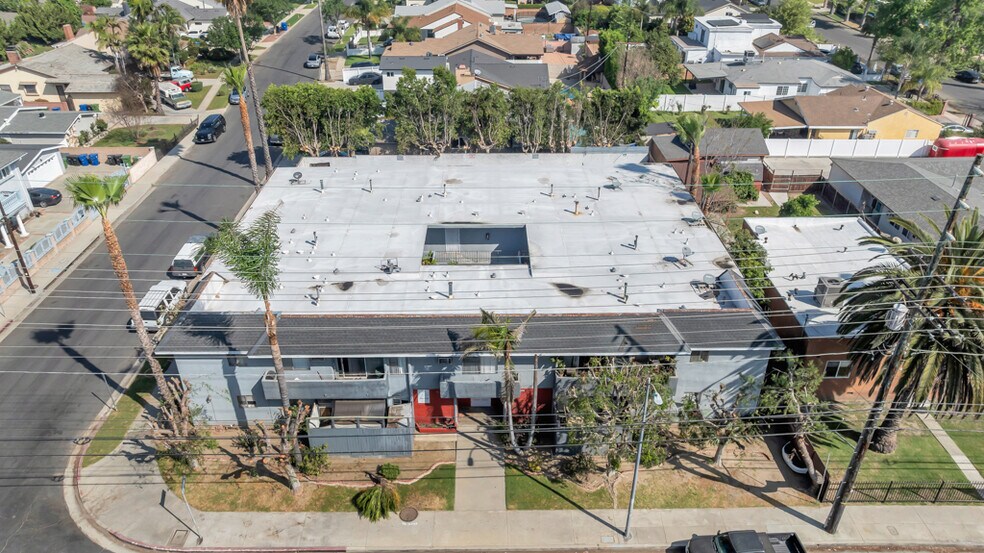 More Photos Of 13825 Vanowen St, Van Nuys Apartments For Sale