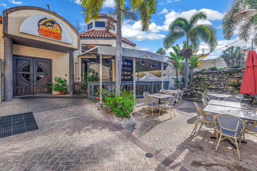 More Photos Of 2834 Beach Blvd, Gulfport Freestanding For Sale