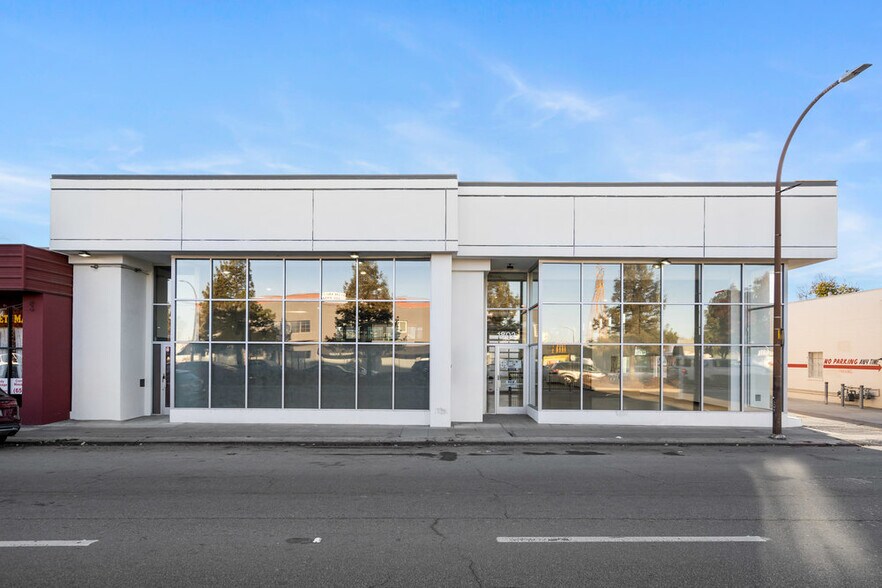 More Photos Of 1802-1808 El Camino Real, Redwood City General Retail For Lease