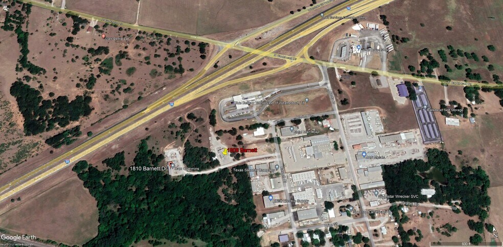More Photos Of 1808 Barnett Dr, Weatherford Warehouse For Lease
