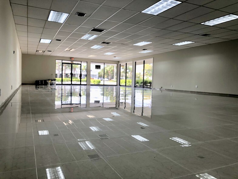 More Photos Of 1249-1263 10th St, Lake Park Storefront For Lease