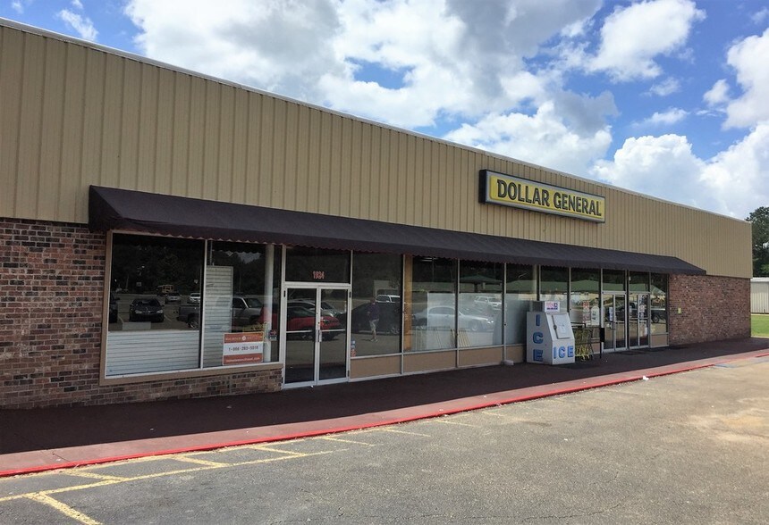 More Photos Of 1910-1926 Washington St, Franklinton General Retail For Lease