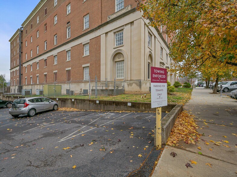 More Photos Of 14 O'Henry Ave, Asheville Loft Creative Space For Lease