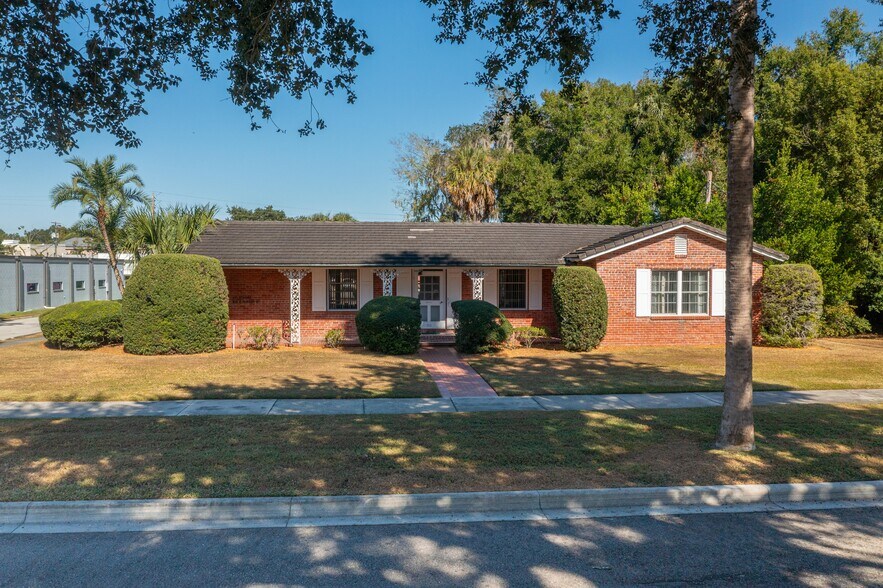 More Photos Of 510 E Parker St, Bartow Office For Sale