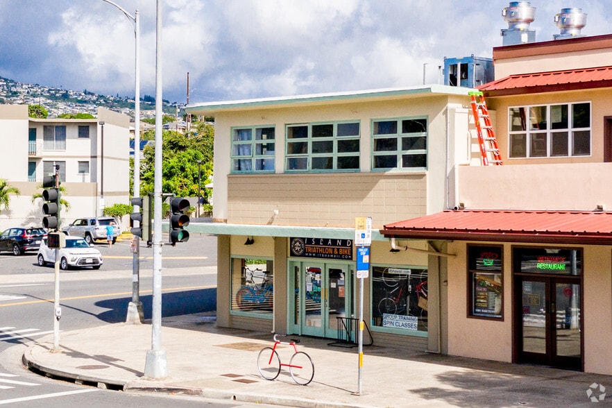 More Photos Of 567 Kapahulu Ave, Honolulu Restaurant For Lease