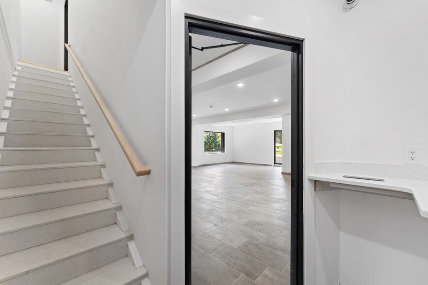 More Photos Of 470 Belleville Tpke, North Arlington Warehouse For Sale