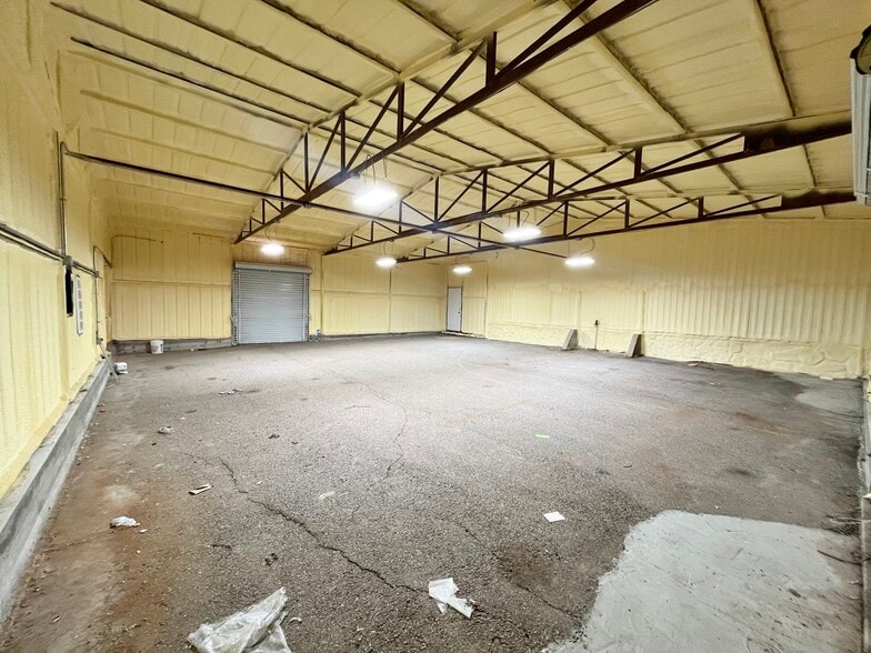 More Photos Of 37605 W 45th St, Shawnee Warehouse For Sale