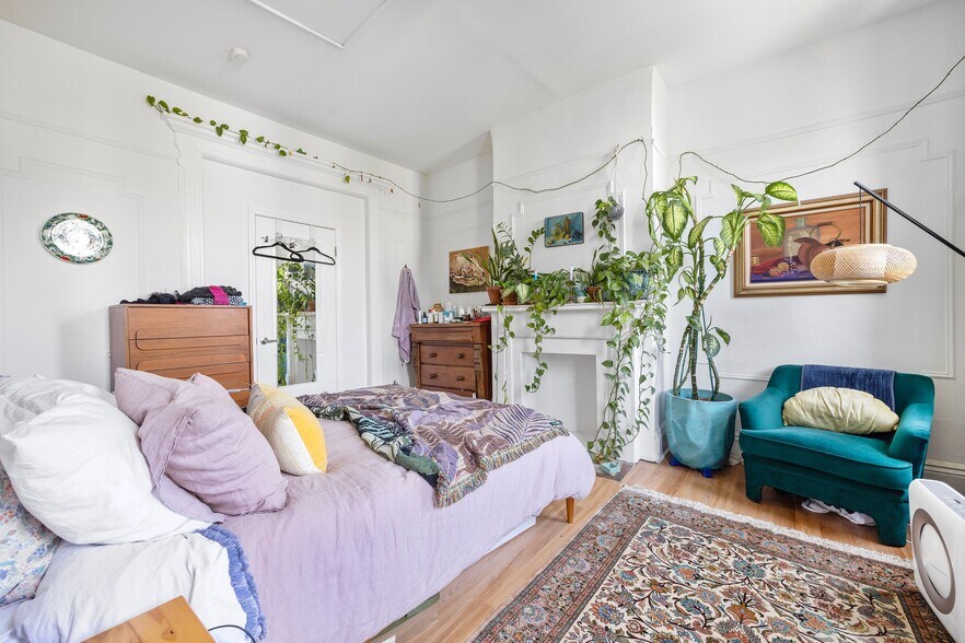 More Photos Of 166 Schaefer St, Brooklyn Apartments For Sale