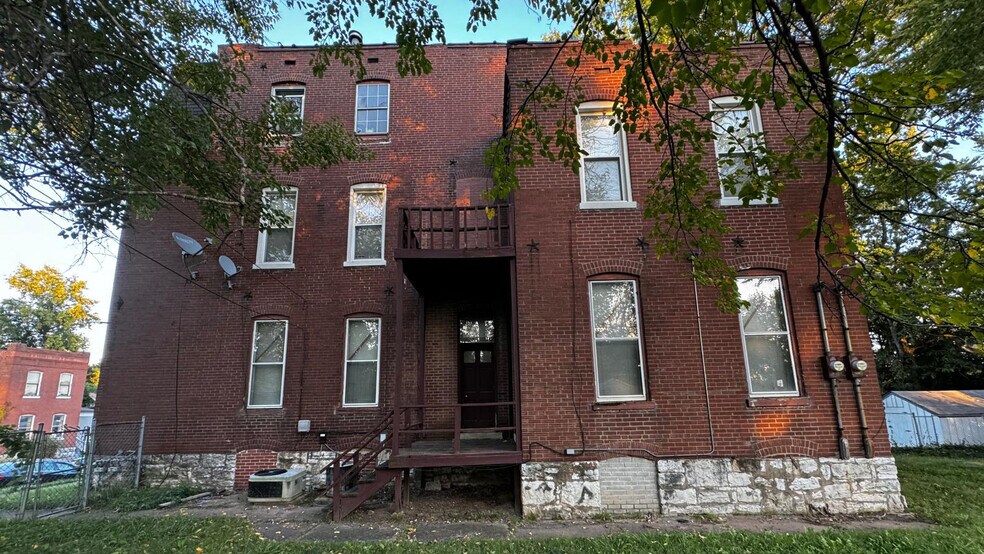 More Photos Of 1048 Sells Ave, Saint Louis Apartments For Sale
