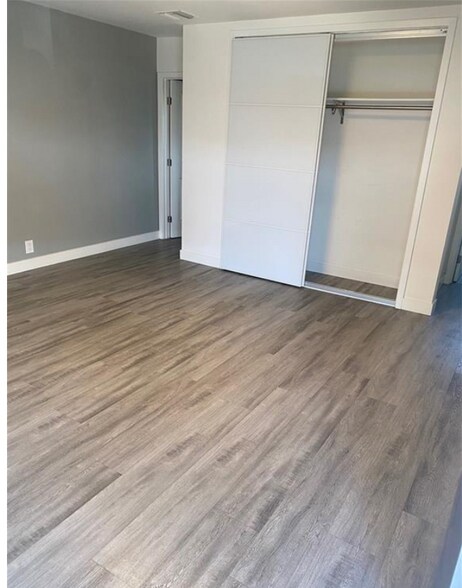 More Photos Of 405 W Broadway, Glendale Apartments For Sale