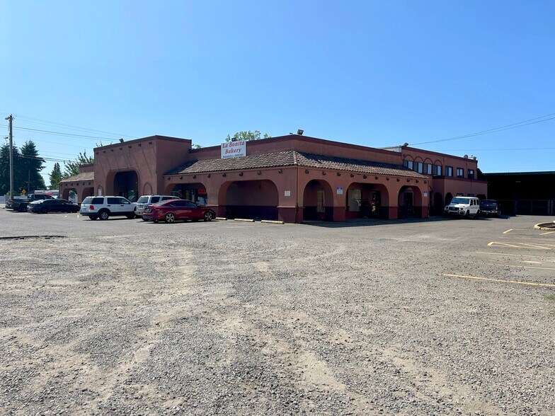 More Photos Of 3545 Portland Rd NE, Salem Unknown For Lease