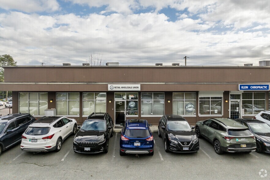More Photos Of 129 Columbia St E, New Westminster Office For Sale