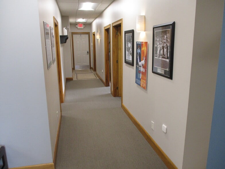 More Photos Of 660 Patrick Pl, Brownsburg Office For Sale