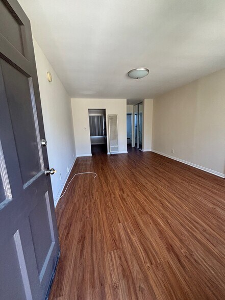More Photos Of 12036 Magnolia Blvd, Valley Village Apartments For Sale