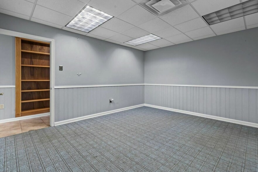 More Photos Of 870 Virginia Ave, Indianapolis Loft Creative Space For Lease