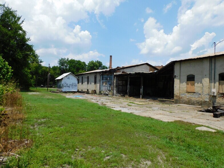 More Photos Of 530 Summit dr, South Boston Warehouse For Sale