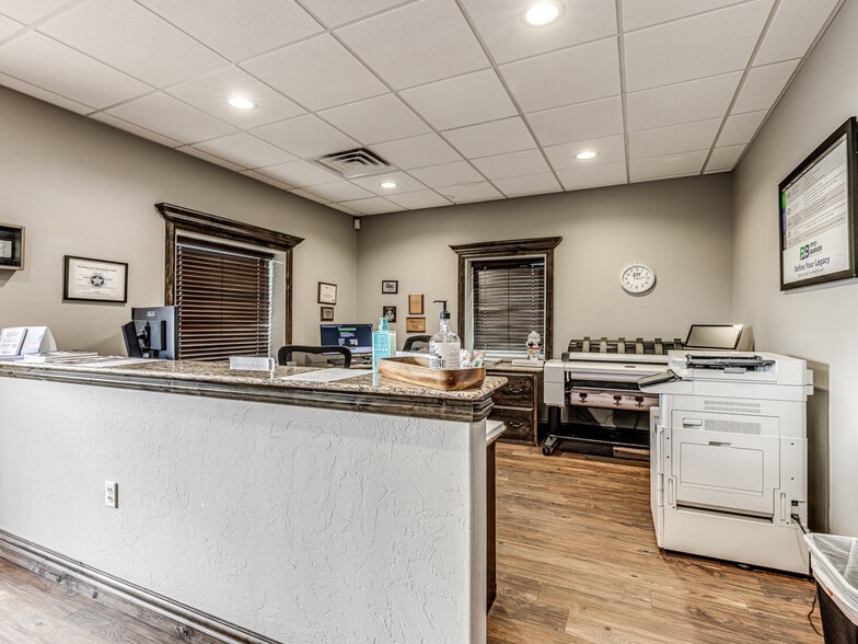 More Photos Of 209 NW 132nd St, Oklahoma City Industrial For Sale
