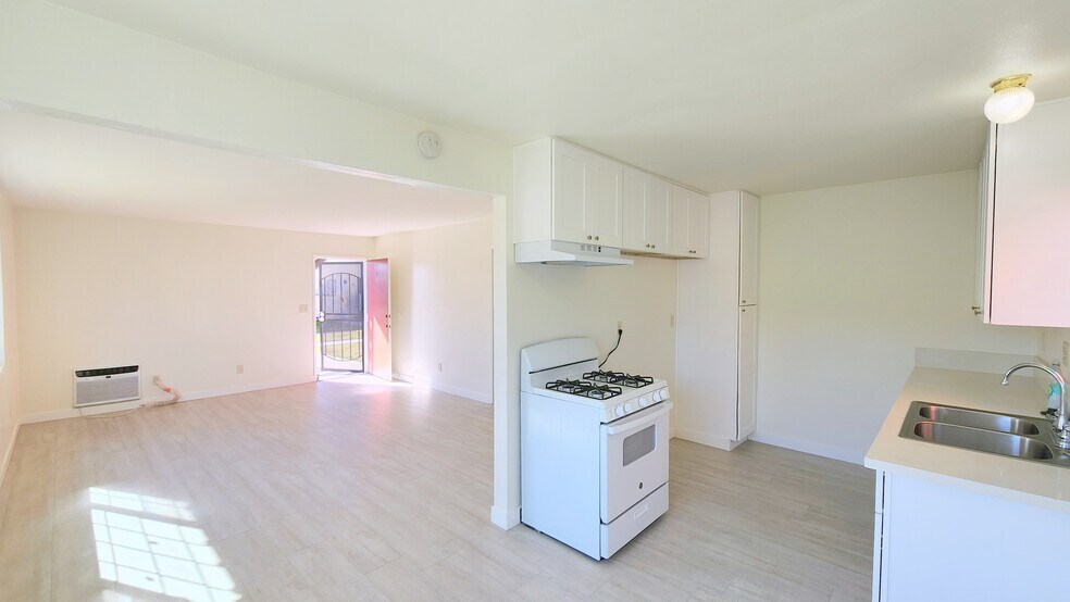 More Photos Of 2325 Angela St, Pomona Apartments For Sale