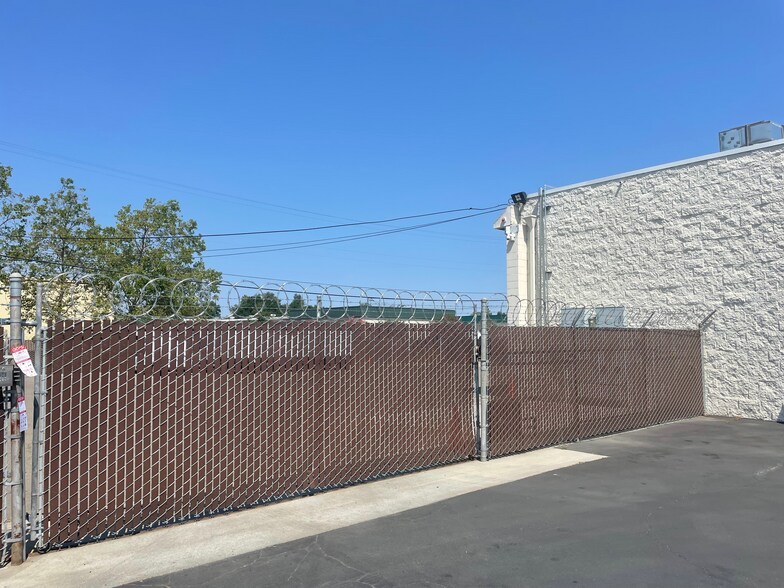 More Photos Of 3407 Industrial Dr, Santa Rosa Warehouse For Sale