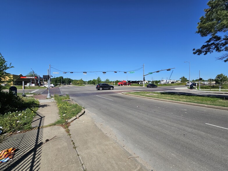 More Photos Of 10601 Martin Luther King Blvd, Houston Freestanding For Sale