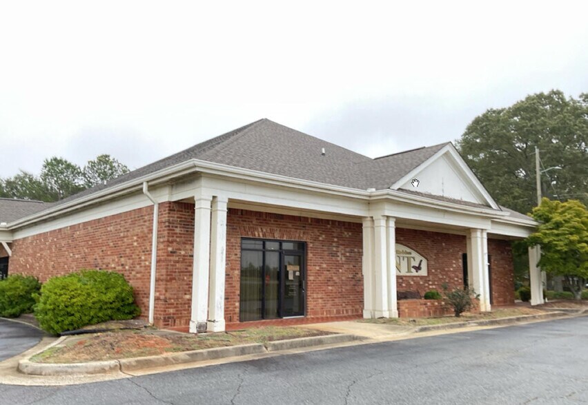 Primary Photo Of 300 S Houston Lake Rd, Warner Robins Medical For Sale
