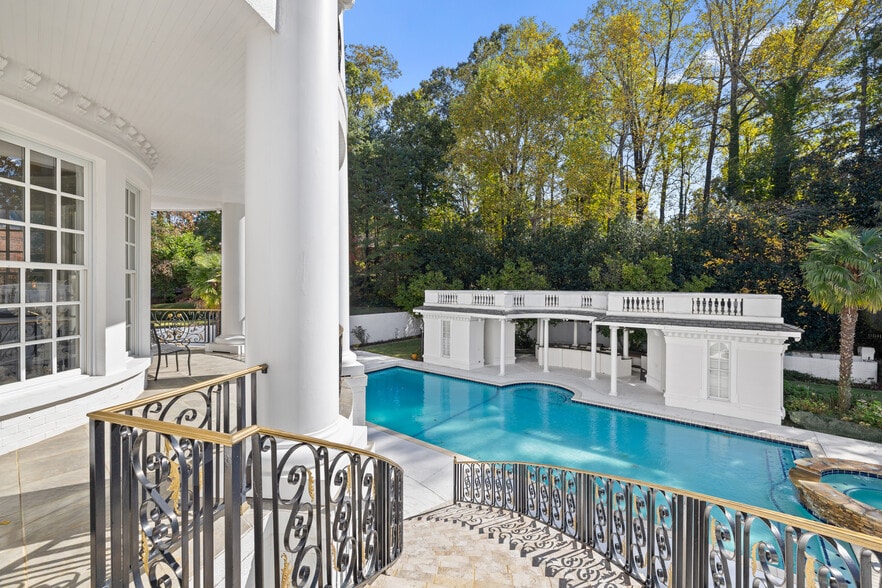 More Photos Of 3687 Briarcliff Rd NE, Atlanta Multifamily For Sale