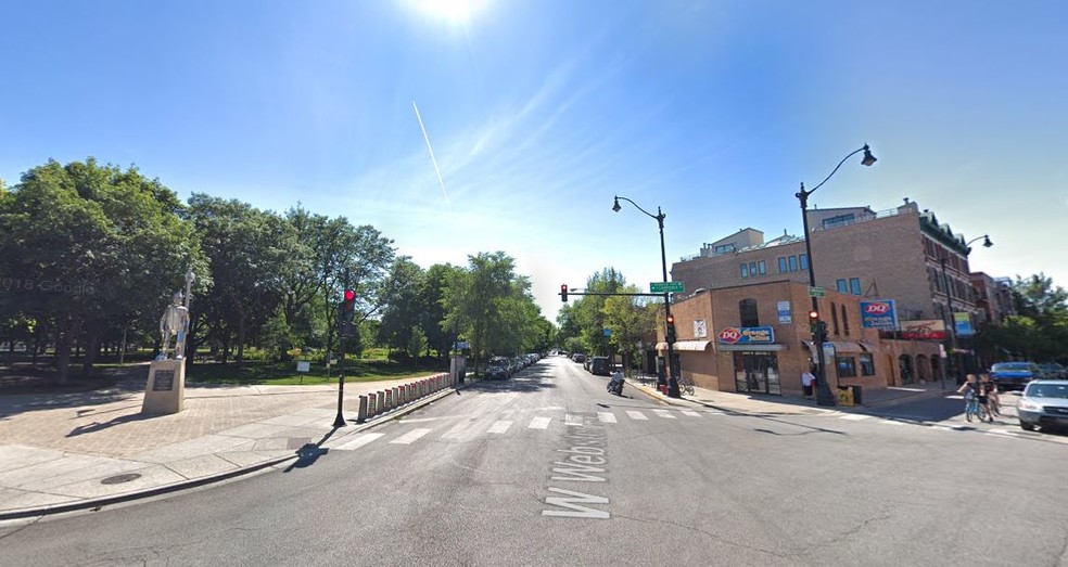 Primary Photo Of 2200-2204 N Lincoln Ave, Chicago Medical For Lease