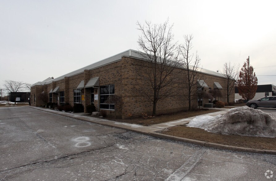 More Photos Of 7490-7498 Bath Rd, Mississauga Light Manufacturing For Lease