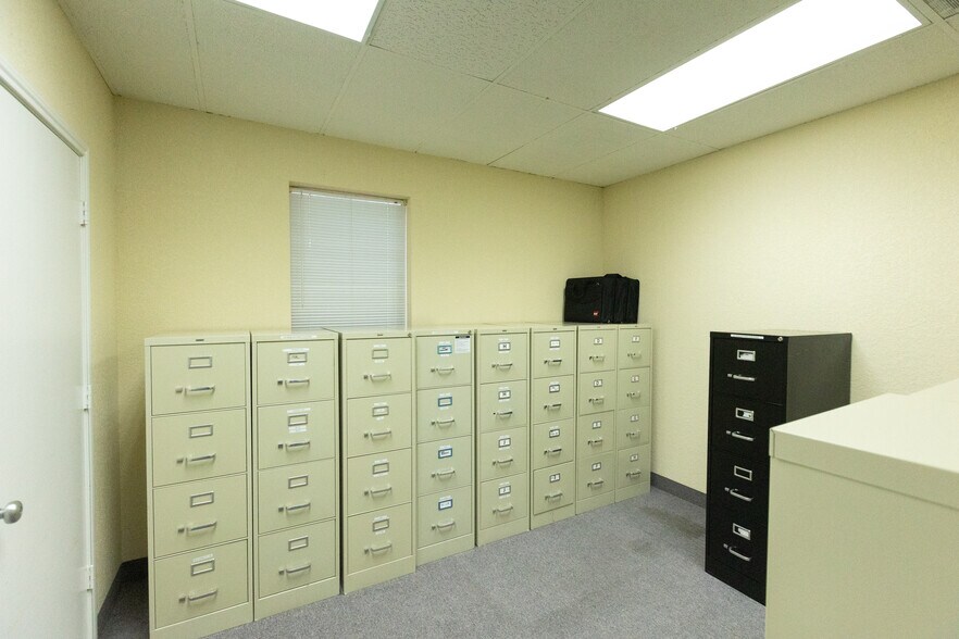 More Photos Of 706 Springdale Rd, Bedford Office For Sale