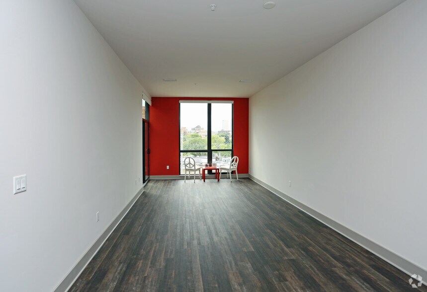 More Photos Of 2310 N Oakland Ave, Milwaukee Apartments For Lease