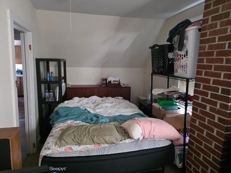 More Photos Of 80 Rankin St, Rockland Multifamily For Sale