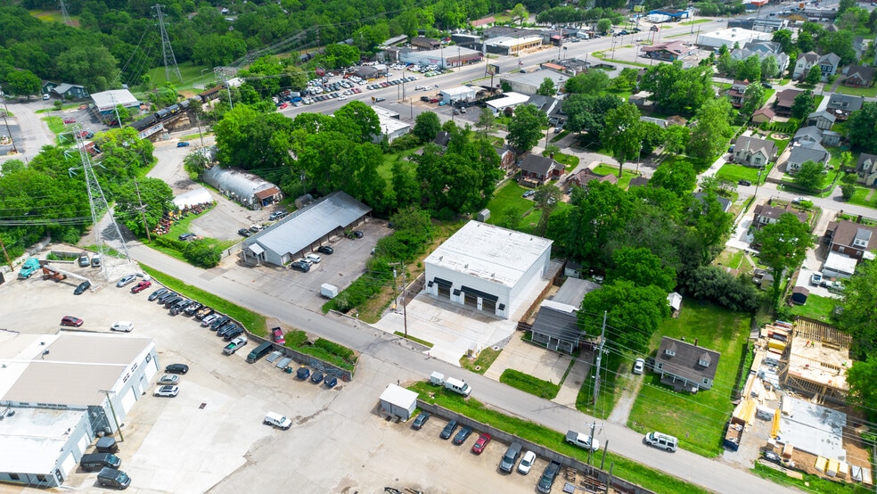 More Photos Of 1034 KIRKLAND Ave, Nashville Warehouse For Lease