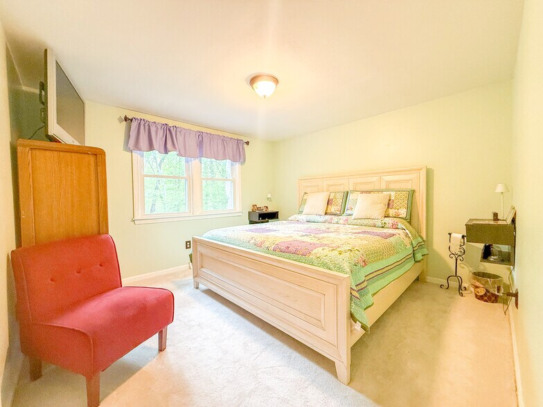 More Photos Of Bay Road, North Easton Specialty For Sale