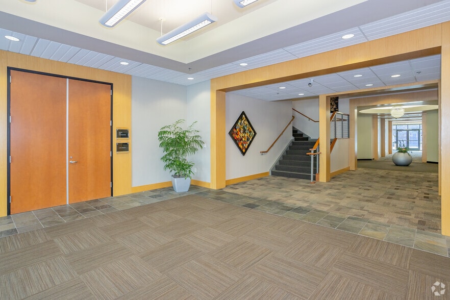 More Photos Of 193 Blue Ravine Rd, Folsom Office For Sale