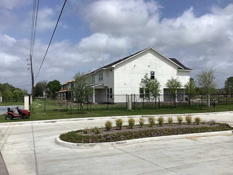 More Photos Of Cullen Pky & Fite Rd, Pearland Land For Sale