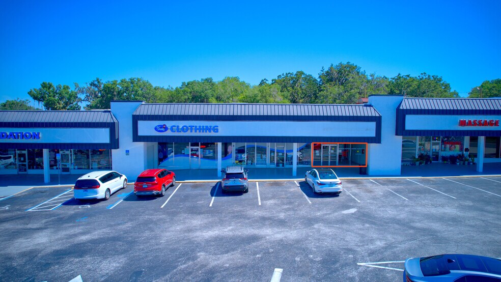 More Photos Of 650-698 S Broad St, Brooksville Unknown For Lease