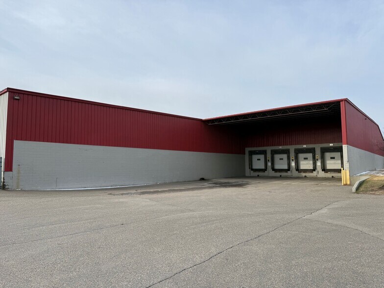 More Photos Of 324 Washington St W, Cannon Falls Warehouse For Sale