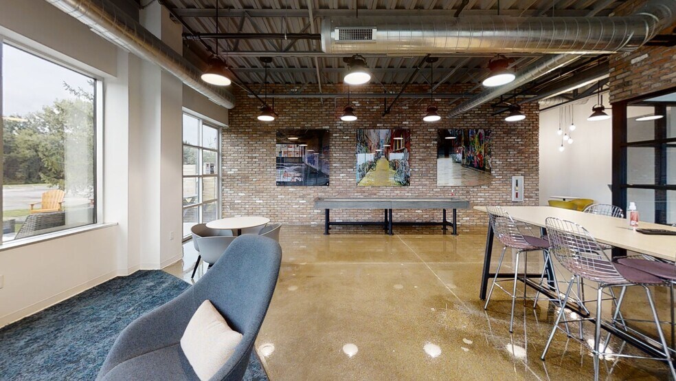More Photos Of 8470 Allison Pointe Blvd, Indianapolis Office For Lease