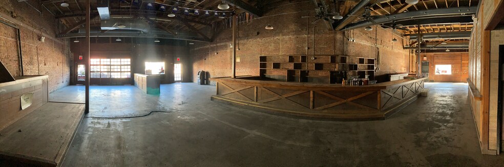 More Photos Of 2020 Devine St, Columbia Storefront For Lease