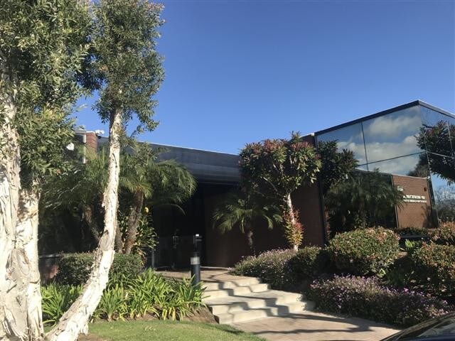 More Photos Of 4611 Teller Ave, Newport Beach Medical For Lease