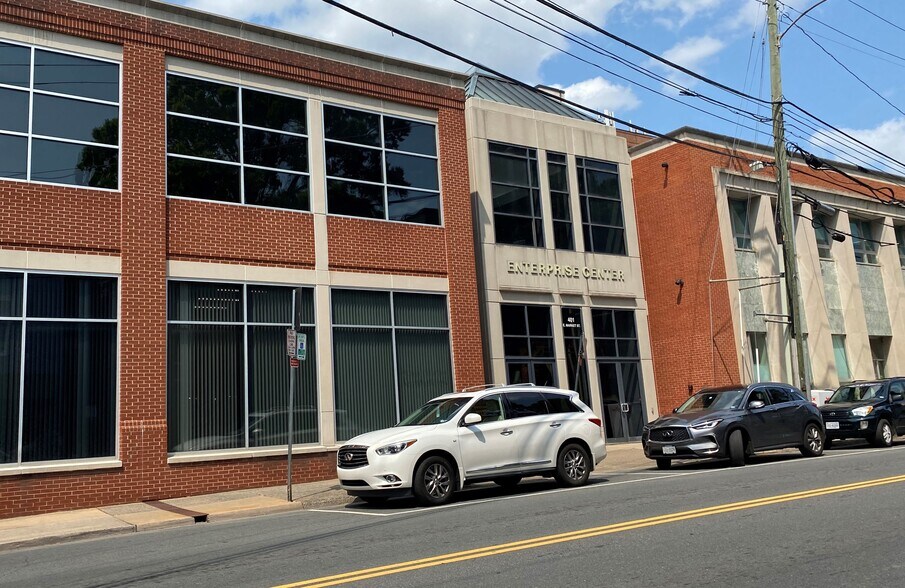 Primary Photo Of 401 E Market St, Charlottesville Office For Lease