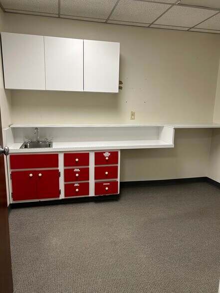 More Photos Of 701 E Main St, Moorestown Unknown For Lease