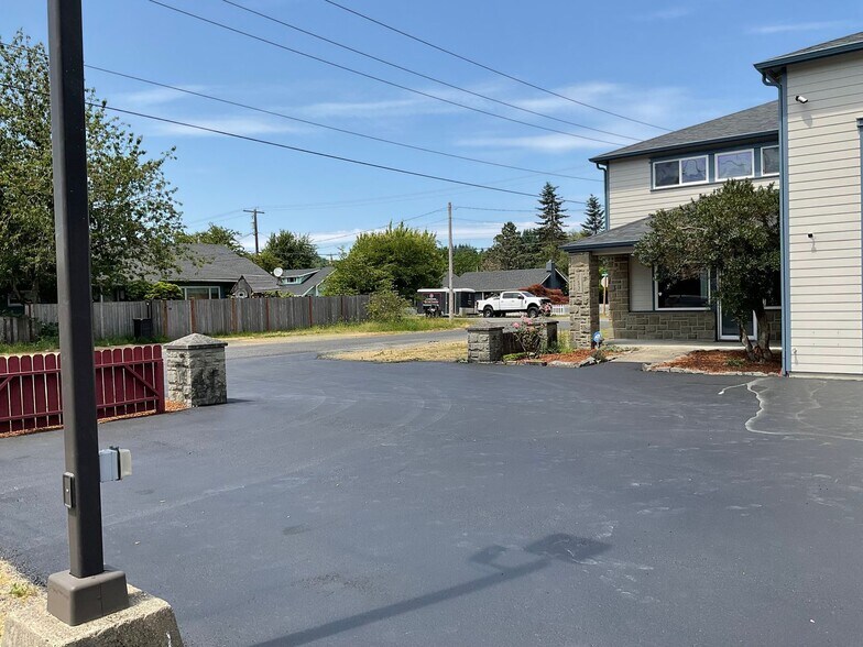 More Photos Of 152 Stage St N, Tenino Warehouse For Lease