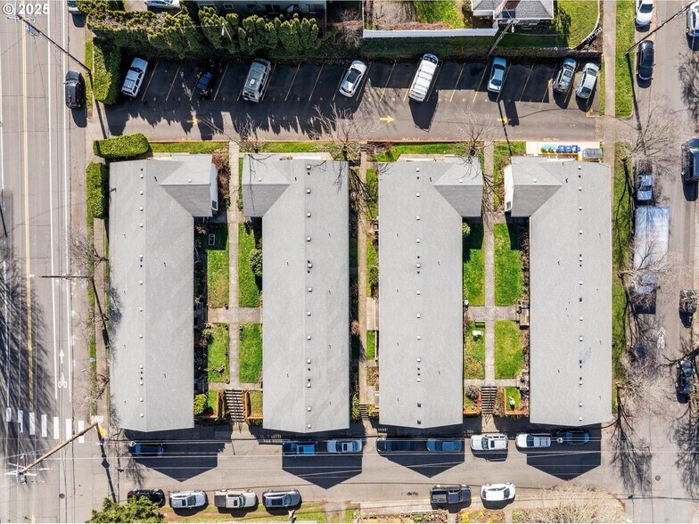 More Photos Of 5104-5132 SE Clinton St, Portland Apartments For Sale