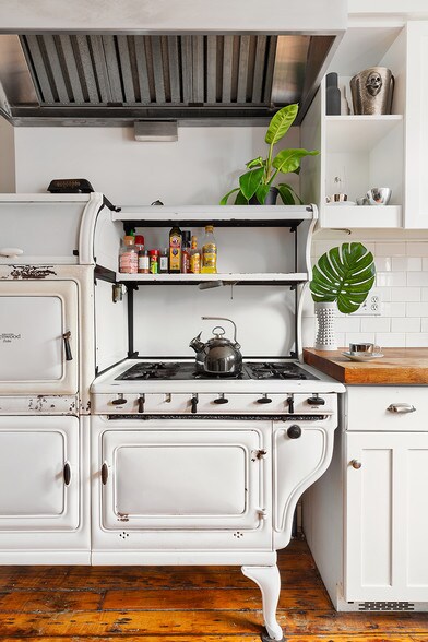 More Photos Of 62 Grand St, Brooklyn Storefront Retail Residential For Sale