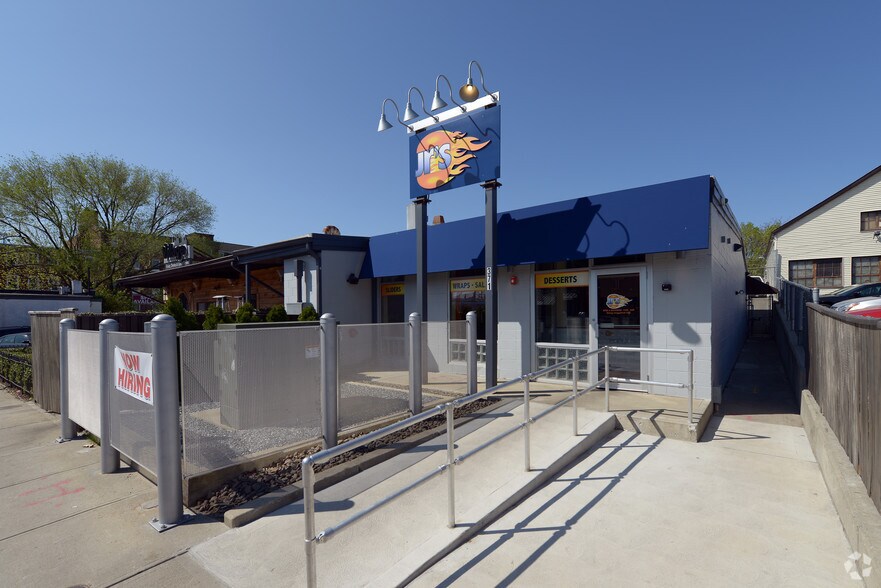 More Photos Of 371 Richmond St, Providence Restaurant For Lease