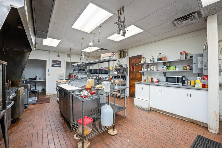 More Photos Of 15212 N Red Bud Trl, Buchanan General Retail For Sale