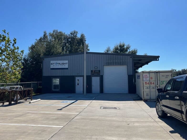 Primary Photo Of 2581 FL-60, Valrico Warehouse For Lease